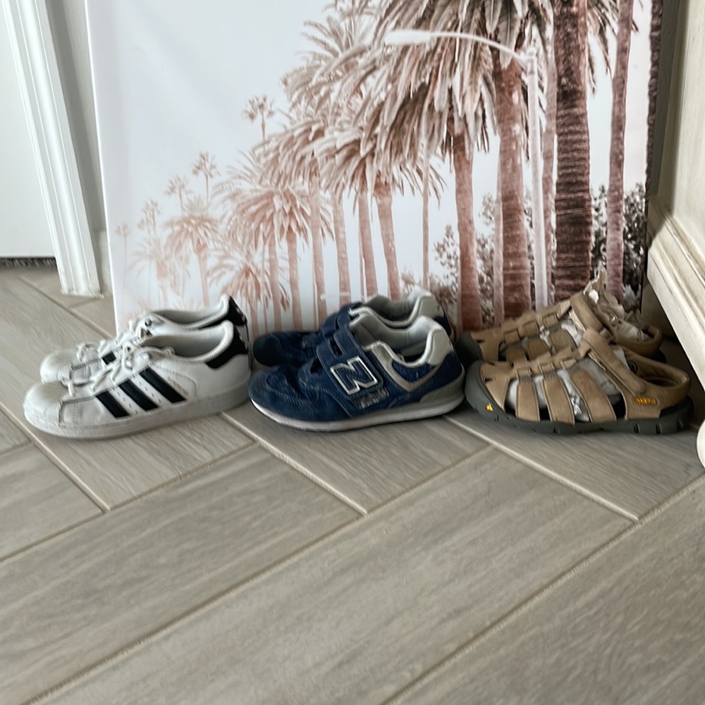 Shoe bundle of Adidas superstar size 1.5, New balance 574 size 2, Keen size 2